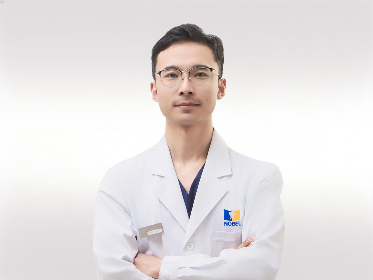 徐闻翔 